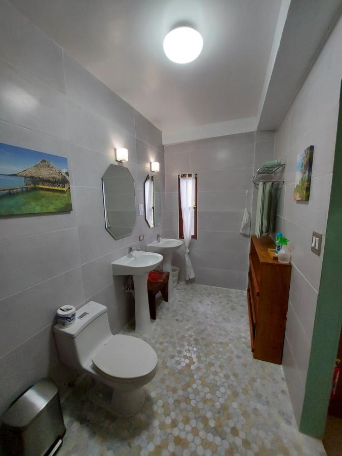 Casa Oceana Bed & Breakfast Bocas del Toro Exterior foto